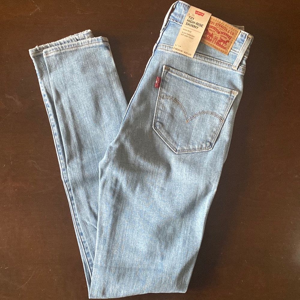Levi’s 721 high rise skinny jeans